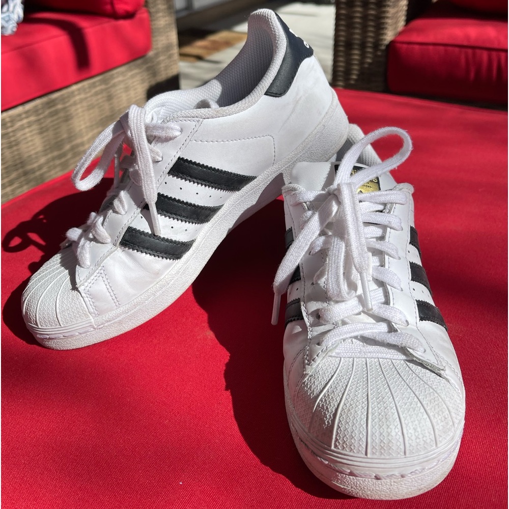 Adidas Superstar Womens Size 6